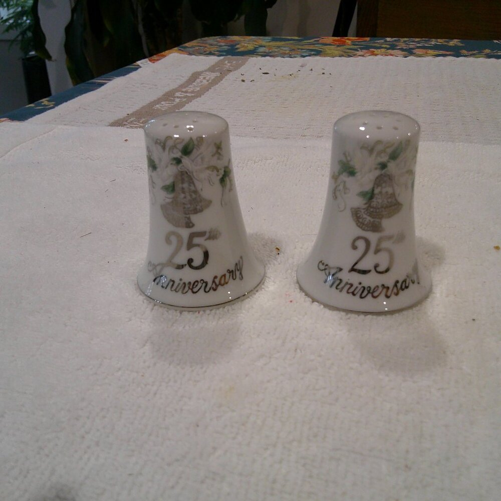 Salt and Pepper Set 25th Anniversary by Lefton